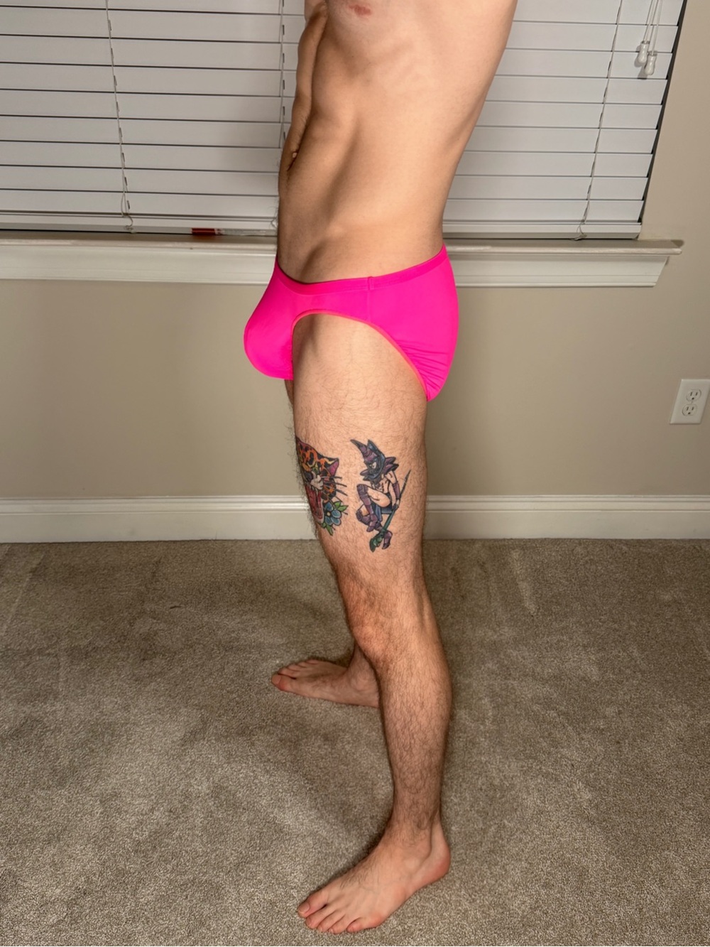 Men's Bright Pink Low-Rise Briefs Medium - Picture 2 of 3